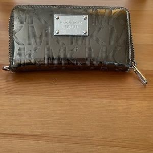 Authentic Michael Kors metallic logo wallet